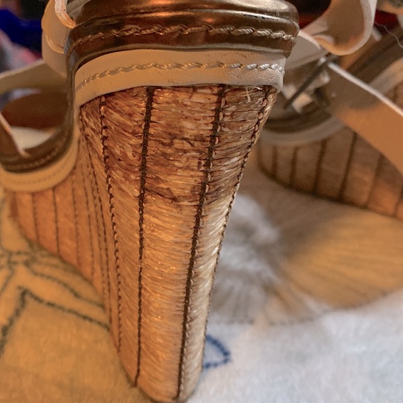 GUC ‘Boho’ copper and wicker wedge Sandals - Picture 3 of 3